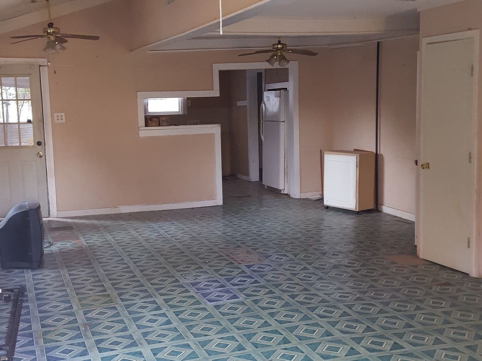 2nd image of 847 S San Dario Ave