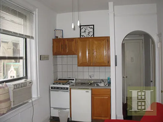 Rented by Halstead Real Estate | media 8