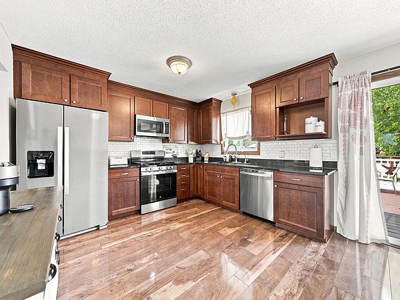 5th image of 2201 Kessler Ln