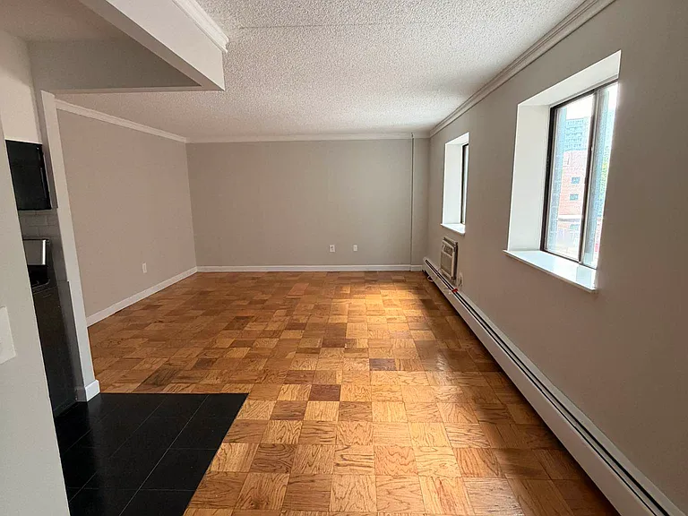 63-33 98th Pl #3L — Photo 2