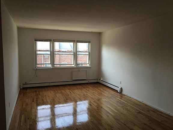 Living Room (from different angle)