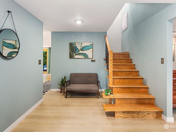 2nd image of 8506 172nd Avenue NE