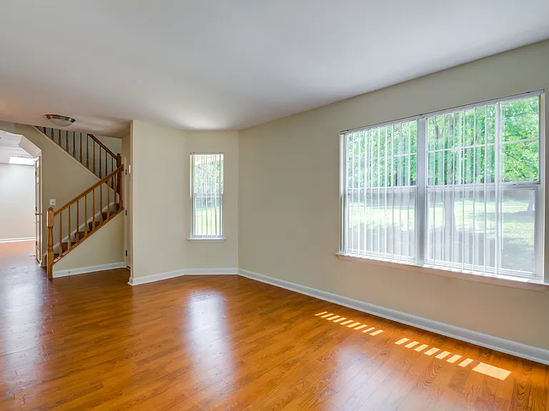 Bellevue - Liberty Military Housing — Photo 21