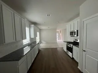 Building Photo - 157 Mammoth Dr