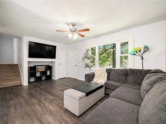 4th image of 7928 NE San Rafael Dr