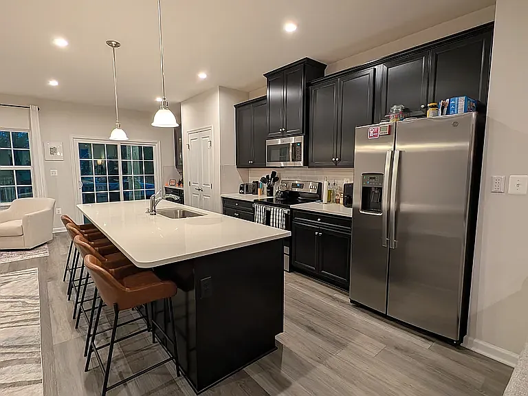 8610 Upton Ln — Photo 2