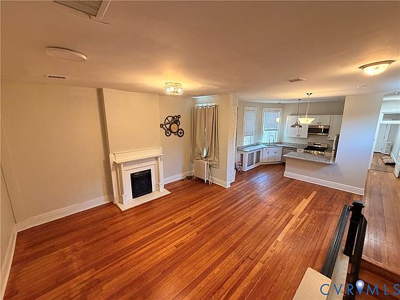 3rd image of 2107 Park Ave APT 2