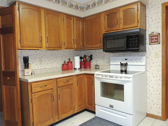 5th image of 1932 Tanglewood Dr