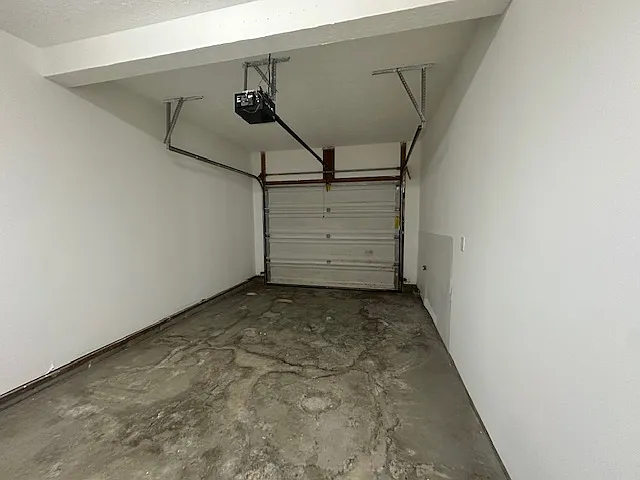 GARAGE_10102025