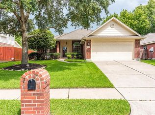 16614 Lighthouse View Dr, Friendswood, TX 77546