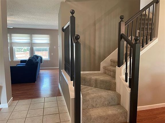 4th image of 762 Cedarwood Dr
