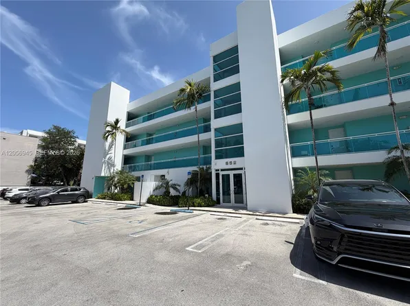 652 NE 63rd St APT 404, Miami, FL 33138