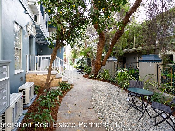 3rd image of 1344 N Alta Vista Blvd #10968087