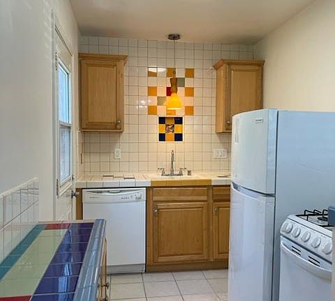 2nd image of 1064 Emerald St #1058