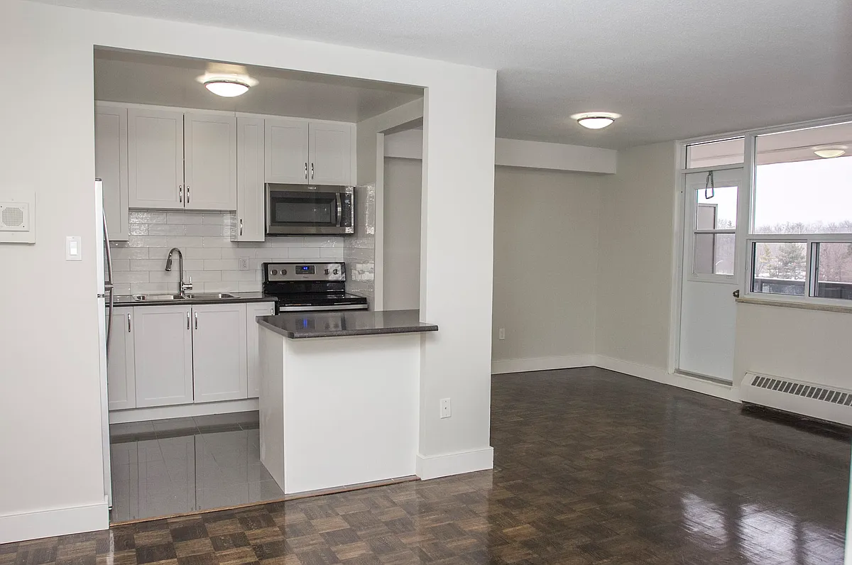 2250 Homelands Dr — Photo 1