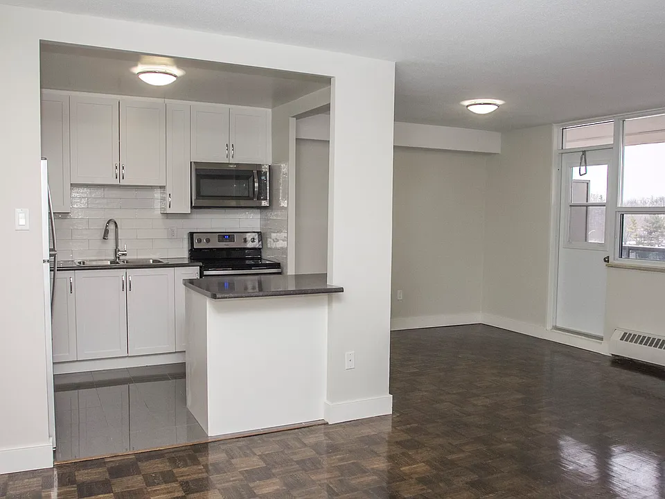 2250 Homelands Dr