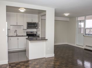 2250 Homelands Dr, Mississauga, ON L5K 1G8