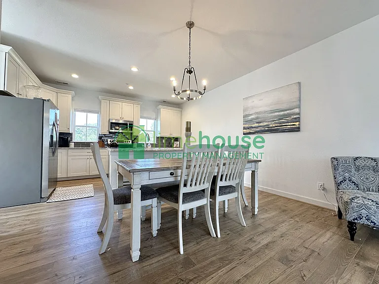 4329 Pinter Ln — Photo 8