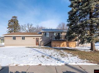 412 Walnut Ave, Madison Lake, MN 56063