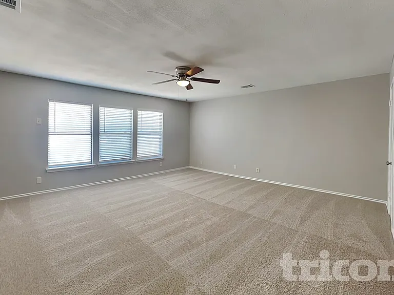 8015 Chestnut Barr Dr — Photo 9