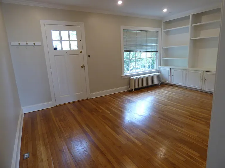 3830 T St NW — Photo 2