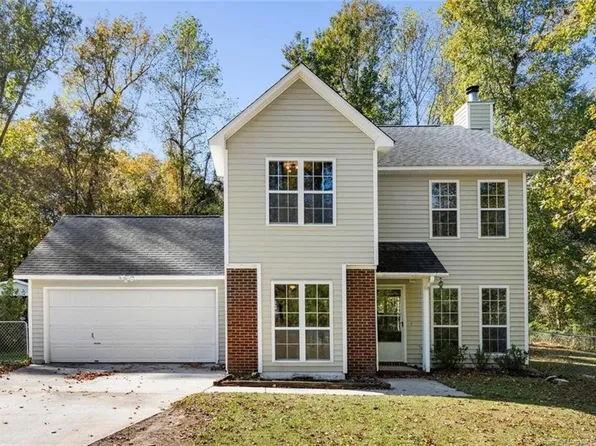 111 Sweetwater Drive, Jacksonville, NC 28540