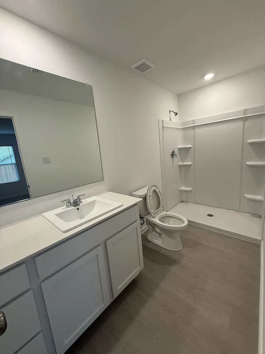 Building Photo - 835 Ginkgo Way