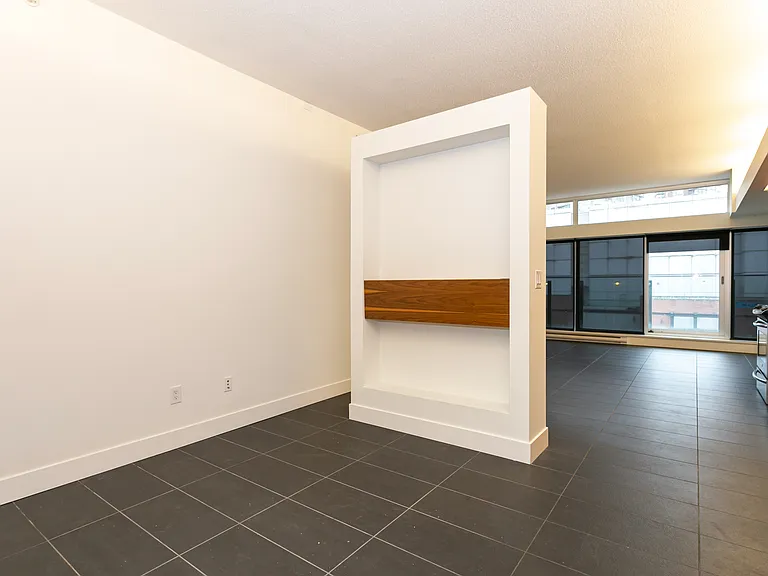 33 W Pender St #508 — Photo 4
