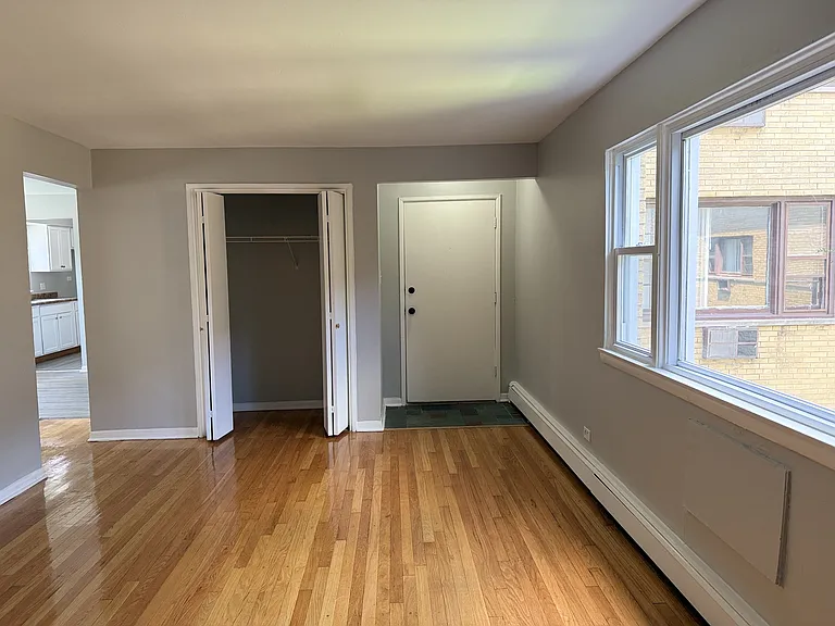 7824 S South Shore Dr #2C — Photo 2