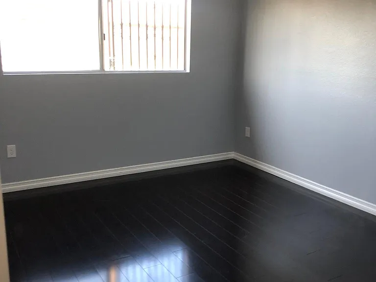 10950 Saticoy St #26 — Photo 11