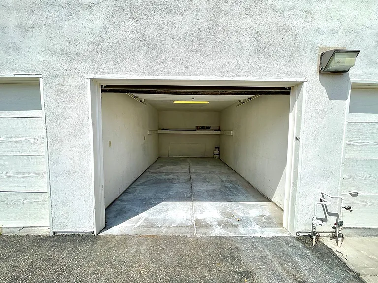 1800 Clubhouse Dr #157 — Photo 22