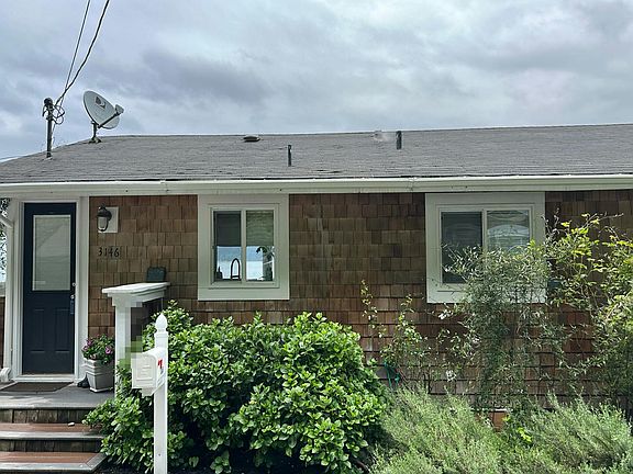 3rd image of 3146 Shoreline Dr