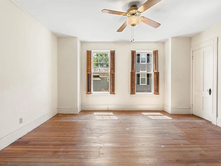 20 Stark Ave — Photo 27
