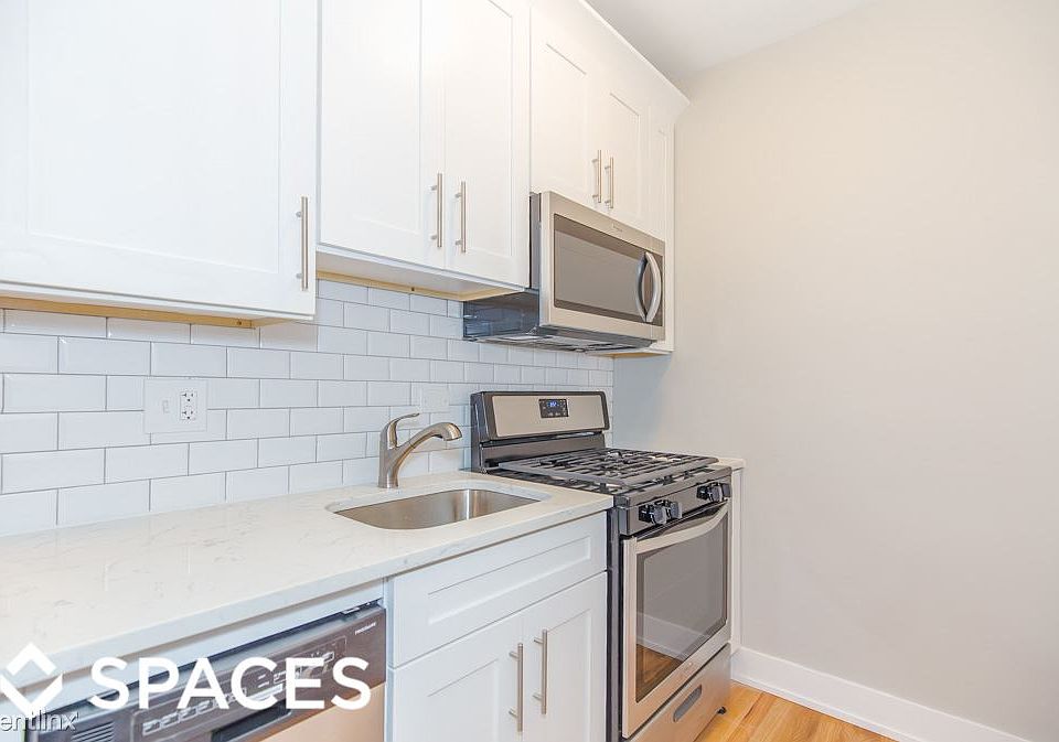1st image of 820 W Cuyler Ave #824-322