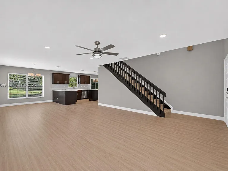 4848 Grapevine Way #4848 — Photo 9