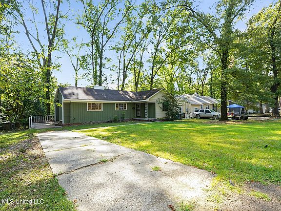 3rd image of 4644 Normandy Dr