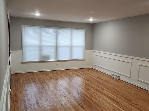 2nd image of 505 Oglesby Ave