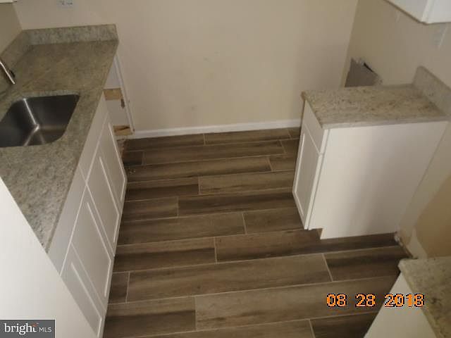 2nd image of 1110 Castle Harbour Way Unit 3B