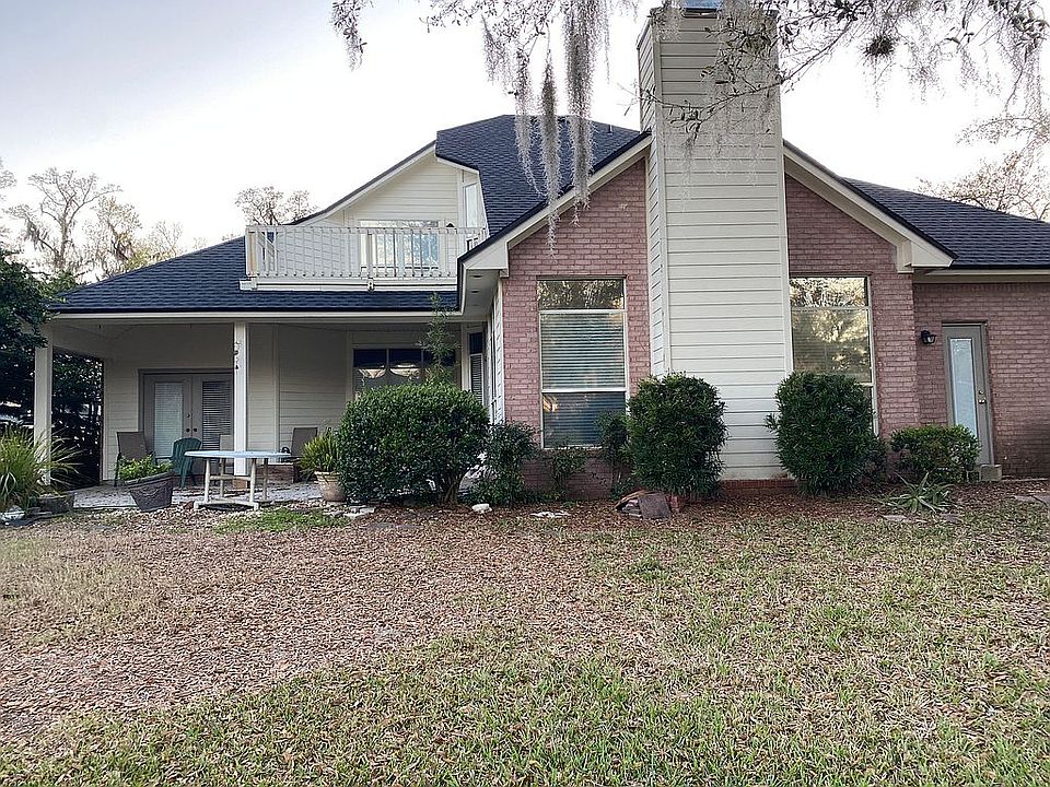 Rear View, covered patio, ba