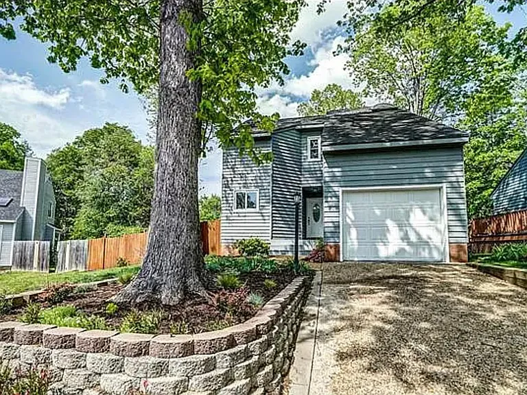 1706 Sheldrake Ct — Photo 1