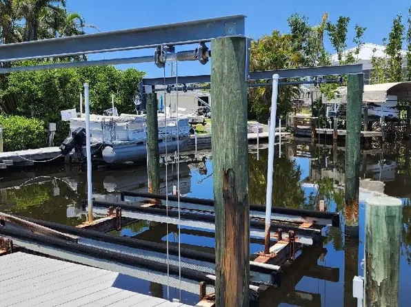 5414 Martin Cv, Bokeelia, FL 33922