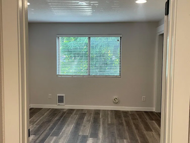 810 Taylor Ave N #220 — Photo 10