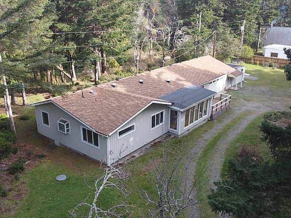 4th image of 92504 Paradise Point Rd