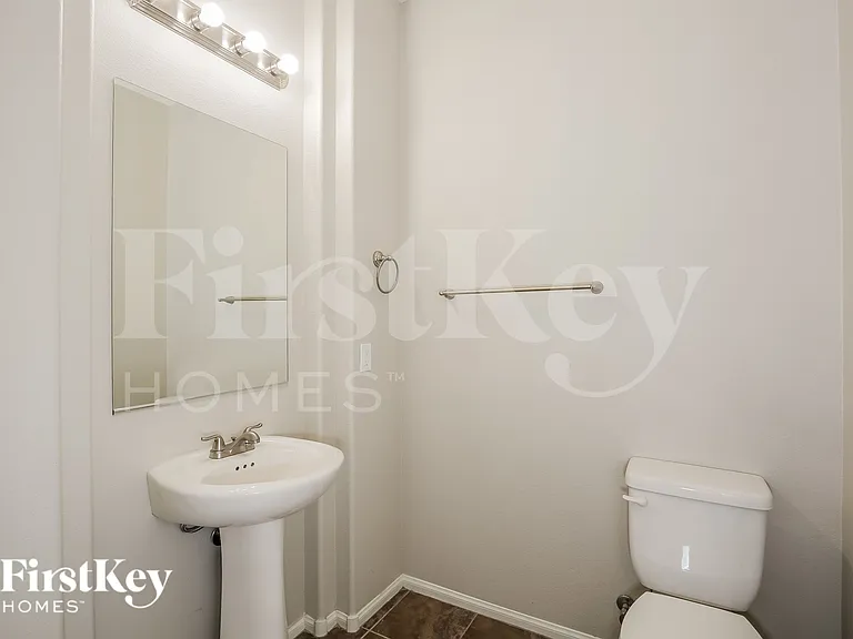 6137 River Belle St — Photo 14