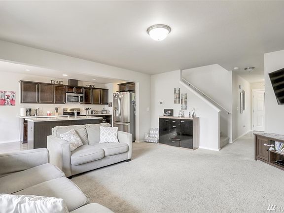 4th image of 7124 18th Pl SE