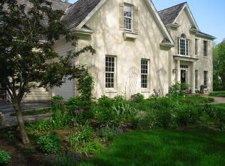 21320 N Laurine Dr, Barrington, IL 60010