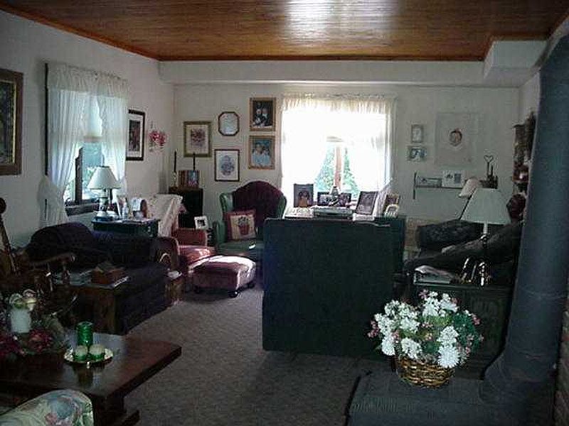 3rd image of 180 MARINERS Road