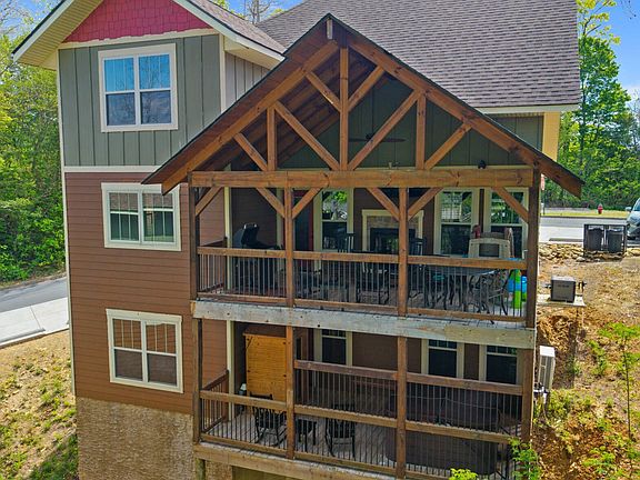 3rd image of 906 Whittlers Way