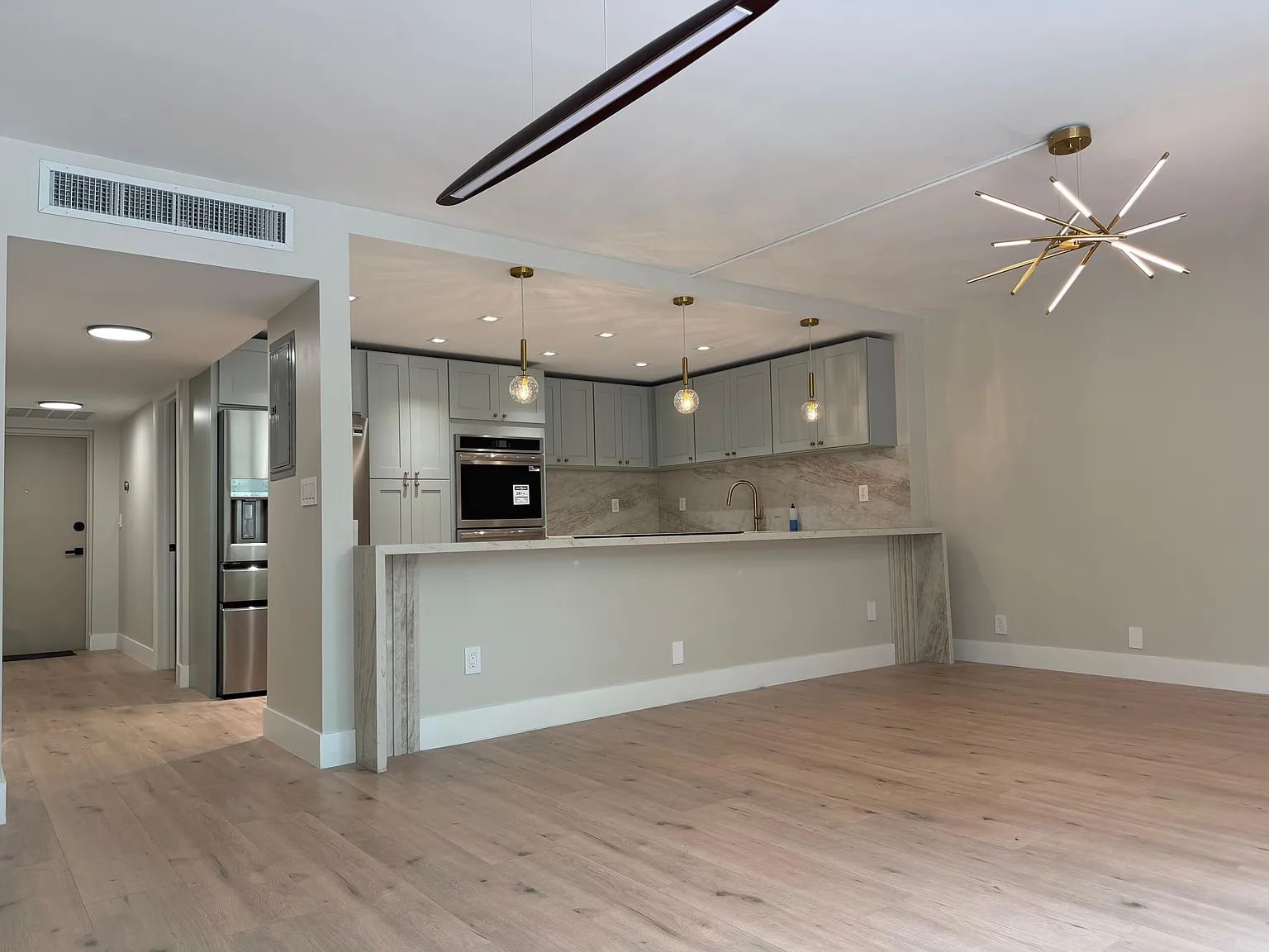 4 bed, 1380 sqft, $4,000 — Photo 2