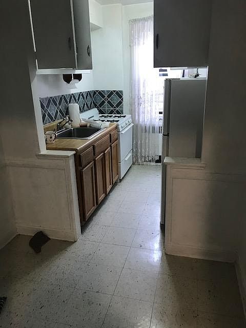 2nd image of 13906 Pershing Cres APT 2H